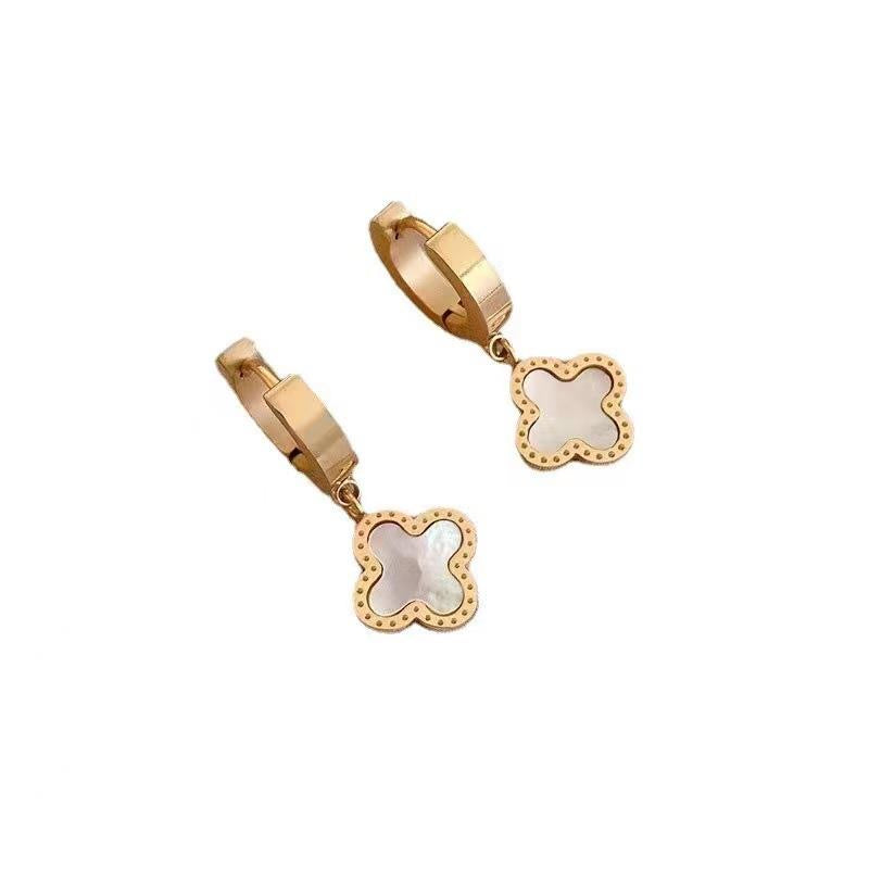 Clover pendant chunky Huggies Earrings - White & Gold